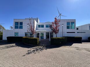 Kantoorgebouw te koop in Hoogstraten