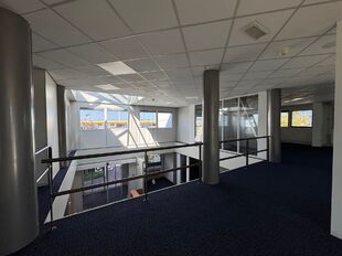 Kantoorgebouw te koop in Hoogstraten