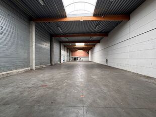 Het betreft de verhuur van verschillende KMO-units met kantoren, gelegen in bedrijvenpark Kontich I & II. Het bedrijvenpark is uitstekend gelegen langs de Prins Boudewijnlaan, in de onmiddellijke nabijheid van de op- en afrit Kontich van de E19 (Antwerpen