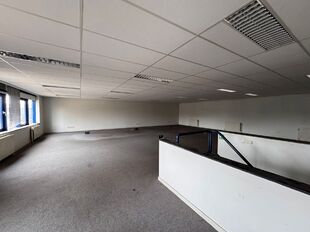 Het betreft de verhuur van verschillende KMO-units met kantoren, gelegen in bedrijvenpark Kontich I & II. Het bedrijvenpark is uitstekend gelegen langs de Prins Boudewijnlaan, in de onmiddellijke nabijheid van de op- en afrit Kontich van de E19 (Antwerpen