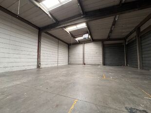 Het betreft de verhuur van verschillende KMO-units met kantoren, gelegen in bedrijvenpark Kontich I & II. Het bedrijvenpark is uitstekend gelegen langs de Prins Boudewijnlaan, in de onmiddellijke nabijheid van de op- en afrit Kontich van de E19 (Antwerpen