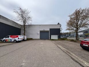 Het betreft de verhuur van verschillende KMO-units met kantoren, gelegen in bedrijvenpark Kontich I & II. Het bedrijvenpark is uitstekend gelegen langs de Prins Boudewijnlaan, in de onmiddellijke nabijheid van de op- en afrit Kontich van de E19 (Antwerpen