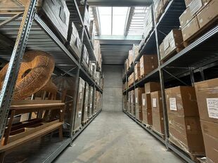 Recente nieuwbouwunit met een oppervlakte van ca. 181 m&sup2;, gelegen binnen het Duffel Business Park langs de Notmeir te Duffel. De site geniet van een vlotte bereikbaarheid via de N1 (Antwerpen &ndash; Mechelen) en bevindt zich op korte afstand van de op- en a