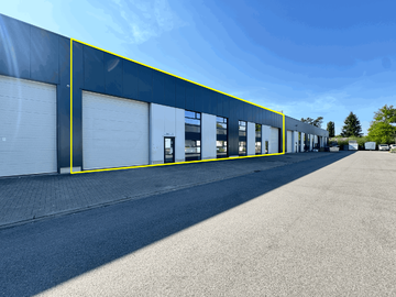 Bedrijfsgebouw te koop in Kapellen
