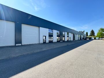 Bedrijfsgebouw te koop in Kapellen