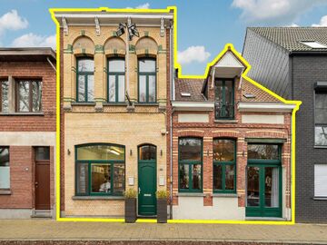 Gebouw voor gemengd gebruik te koop in Kapellen
