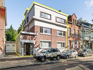 Gebouw voor gemengd gebruik te koop in Schoten
