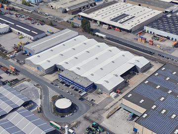 Het betreft de verhuur van een bedrijfsgebouw gelegen op een toplocatie in de Haven van Antwerpen, nabij enkele belangrijke invalswegen zoals de A12, E19 en de Ring van Antwerpen. Het gebouw omvat een totale oppervlakte van 13 546 m², bestaande uit 13 39