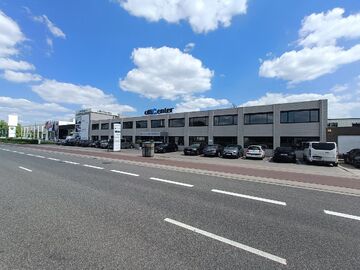 Kantoorgebouw te koop in Aartselaar