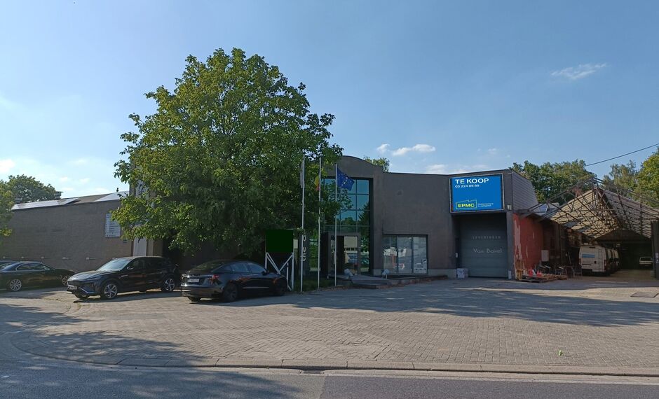 Gebouw voor gemengd gebruik te koop in Mortsel