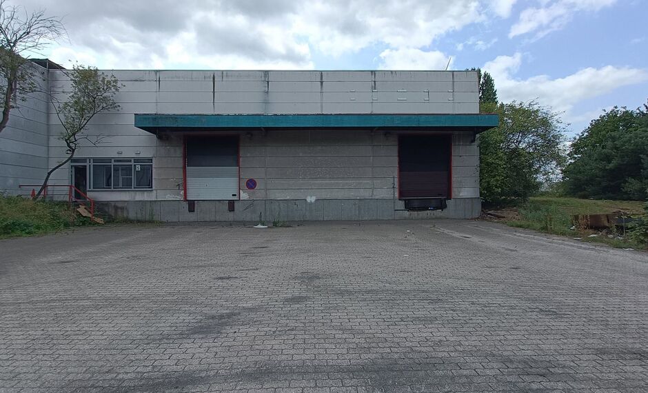Industrieel gebouw te huur in Hoogstraten