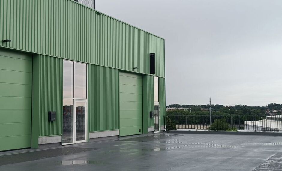 Het betreft de verkoop van de laatste KMO-unit in het gegeerde nieuwbouwproject Westgate te Groot-Bijgaarden. Het project geniet een uitstekende bereikbaarheid dankzij haar onmiddellijke ligging aan de Brusselse Ring (R0), met directe verbindingen naar de