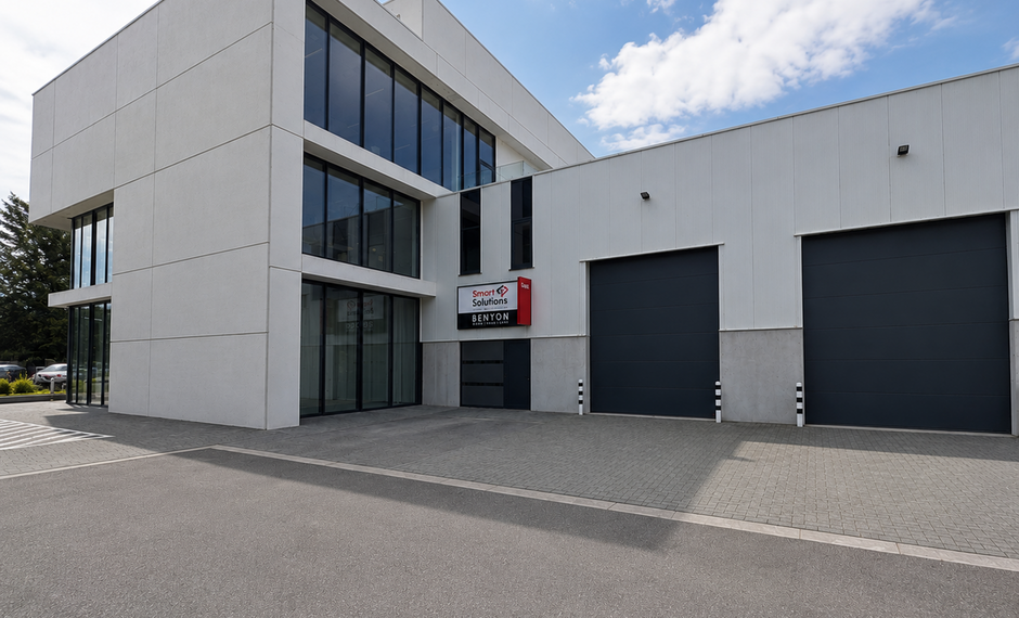 Gelegen langs de Prins Boudewijnlaan te Kontich bevindt zich deze KMO-unit binnen het recente &ldquo;GATE 7 Business Park&rdquo;, een kwalitatief KMO-project op een strategische locatie tussen Antwerpen en Brussel.

Het bedrijvenpark geniet van een uitstekende be