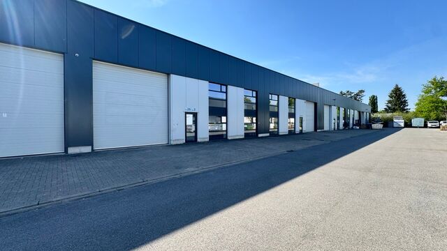 Bedrijfsgebouw te koop in Kapellen