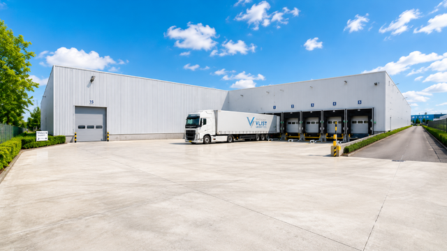 Op een centrale locatie te Dendermonde, gelegen in de industriezone 'Hoogveld', bieden wij deze logistieke ruimte te huur aan op een terrein van ca 25 323 m². Deze logistieke ruimte ligt op 1 minuut rijden van de N41 (Rijksweg) en is tevens gelegen nabij