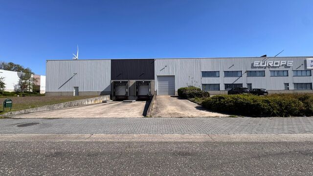 Industrieel gebouw te huur in Hoogstraten