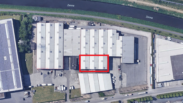 Het betreft de verhuur van een magazijn gelegen in industriezone Cargovil te Vilvoorde. Dit magazijn geniet een uitstekende ligging nabij de R0, E19 en de Van Moer Terminal Vilvoorde. Het gebouw heeft een oppervlakte van ca. 1 255 m&sup2; opslagruimte en  en 