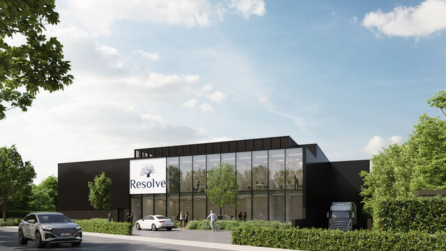 In de industriezone 'De Vloeiende' te Kapellen wordt een nieuw bedrijfsgebouw opgetrokken. Het betreft een gebouw van 1 791 m², bestaande uit 1 275 m² opslagruimte en 516 m² kantoorruimte/showroommogelijkheden, dit op een perceel van ca. 4900 m². Het 