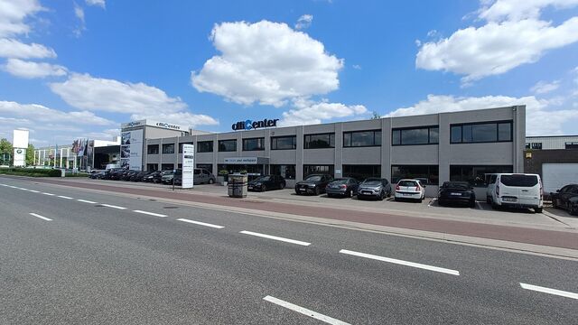 Kantoorgebouw te koop in Aartselaar