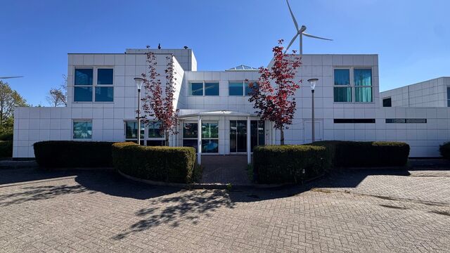 Kantoorgebouw te koop in Hoogstraten