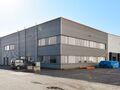 Het betreft een gerenoveerd industrieel gebouw gelegen te Londerzeel. De site geniet een uitstekende ligging nabij de A12 (Antwerpen - Brussel), de N16 (Mechelen - Sint-Niklaas) en de containerterminal van Willebroek. 

De unit heeft een oppervlakte van c