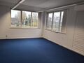 Gelegen langsheen de Ring van Lier, bieden wij een kantoorruimte te huur aan. Het pand geniet van een strategische locatie, met ontsluiting richting Antwerpen, Mechelen en de Kempen.
De eerste verdieping omvat ca. 360 m² kantoorruimte en is ingedeeld