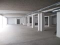 Gelijkvloers kantoor (ca. 601m²) met strategische ligging alsook 2 privatieve toegangen gelegen aan de Leien in het centrum van Antwerpen. 

Het geheel is afgewerkt met een gietvloer alsook verlichting en ventilatie. Achteraan het pand bevinden zich lich