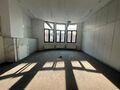 Kantoorgebouw te koop in Antwerpen Merksem