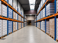 Dit ruime magazijn van ca. 560 m&sup2; biedt dankzij de vrije hoogte van ca. 6 meter en de elektrische sectionaalpoort van ca. 4 x 4,5 meter een uitstekende basis voor opslag, logistiek of andere bedrijfsactiviteiten.

De troeven van dit magazijn:

Ruime oppe