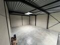 Het betreft een KMO-unit gelegen in het nieuw aangelegde bedrijvenpark 'La Brique'. De site geniet van een goede bereikbaarheid via de E313 (Antwerpen–Luik) en de nabijheid van de stad Lier.
Het pand omvat een totale oppervlakte van ca. 332 m², waarva