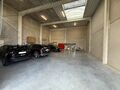 Gelegen langs de Prins Boudewijnlaan te Kontich bevindt zich deze KMO-unit binnen het recente “GATE 7 Business Park”, een kwalitatief KMO-project op een strategische locatie tussen Antwerpen en Brussel.
Het bedrijvenpark geniet van een uitstekende be