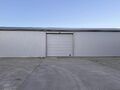 Op deze schitterende locatie te Antwerpen Ekeren, vlakbij het op- en afrittencomplex van de A12, bieden wij dit bedrijfsgebouw te huur aan. Het eigendom is gelegen in agrarische zone met een vergunning voor passieve opslag. 

Het pand omvat ca. 1 856 m&sup2; 